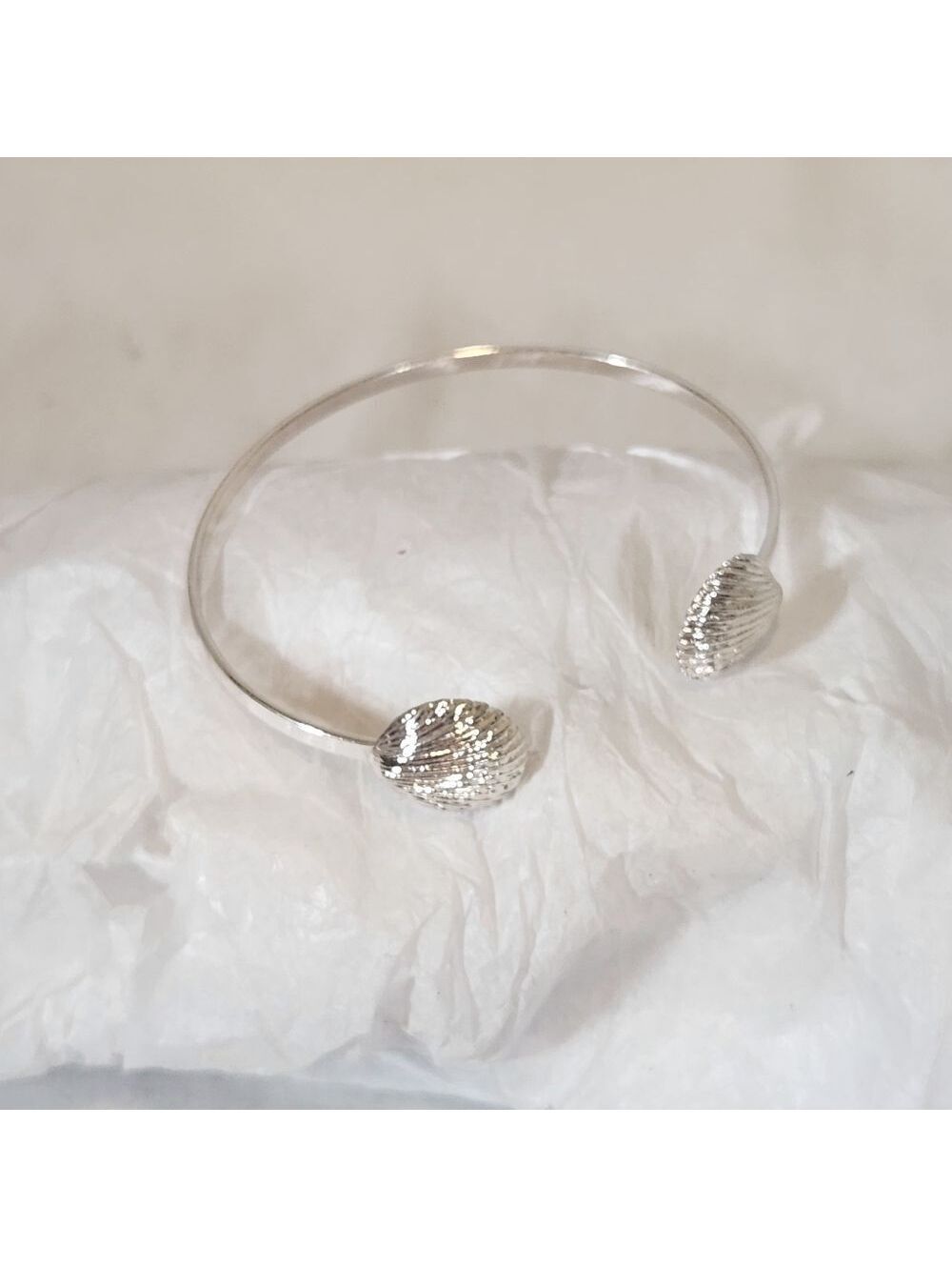 New Silver Plated Seashell Bangle Bracelet